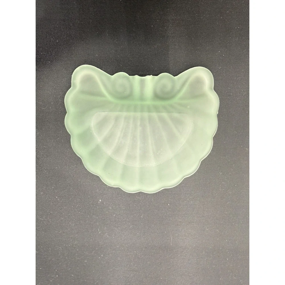 Frosted Green Glass Shell Trinket Cigarette Dish Unisex Green Scalloped 4.5